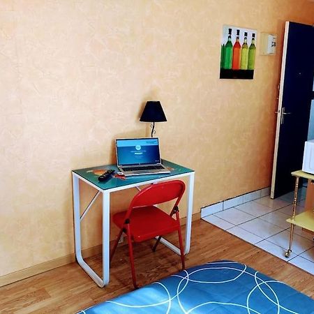 Studio 6 Avec Wifi Limoges Exteriör bild