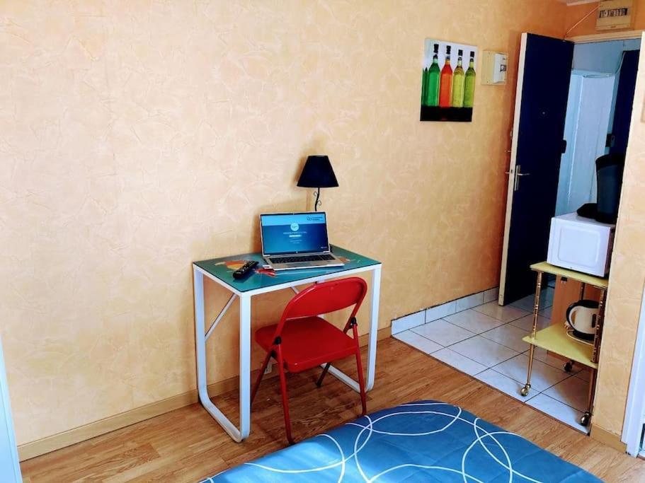 Studio 6 Avec Wifi Limoges Exteriör bild